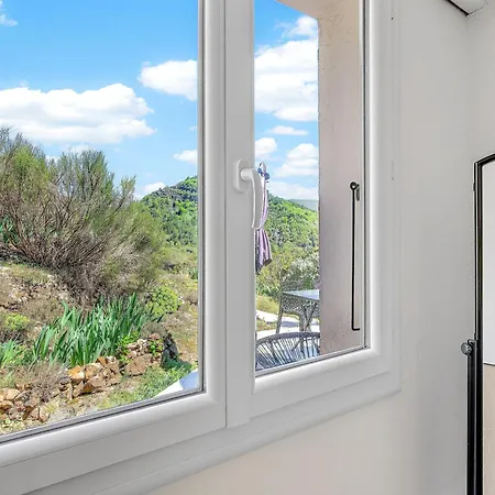 Holiday home Location Les Iris La Robine-Sur-Galabre
